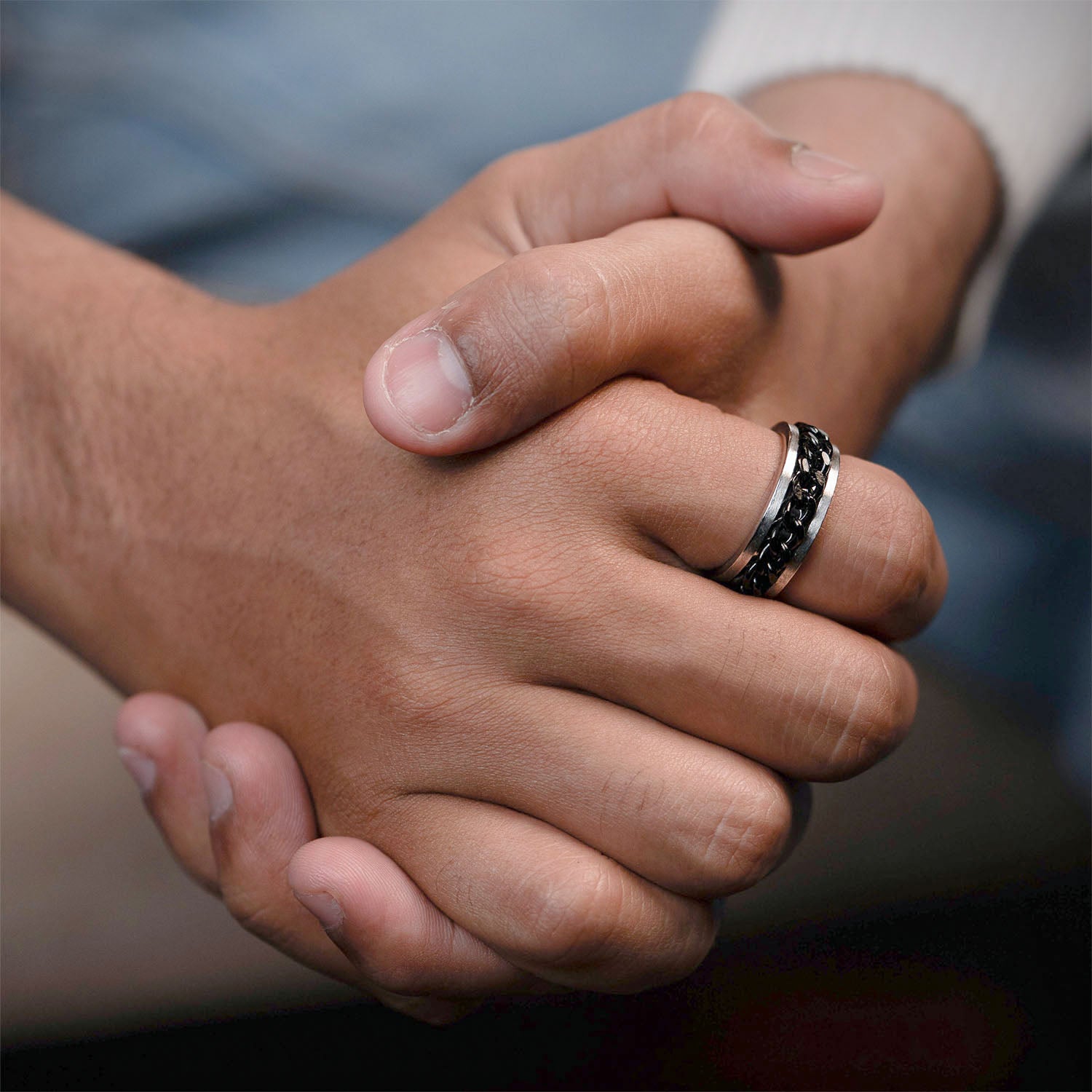 Edge Spinning Black Band Ring