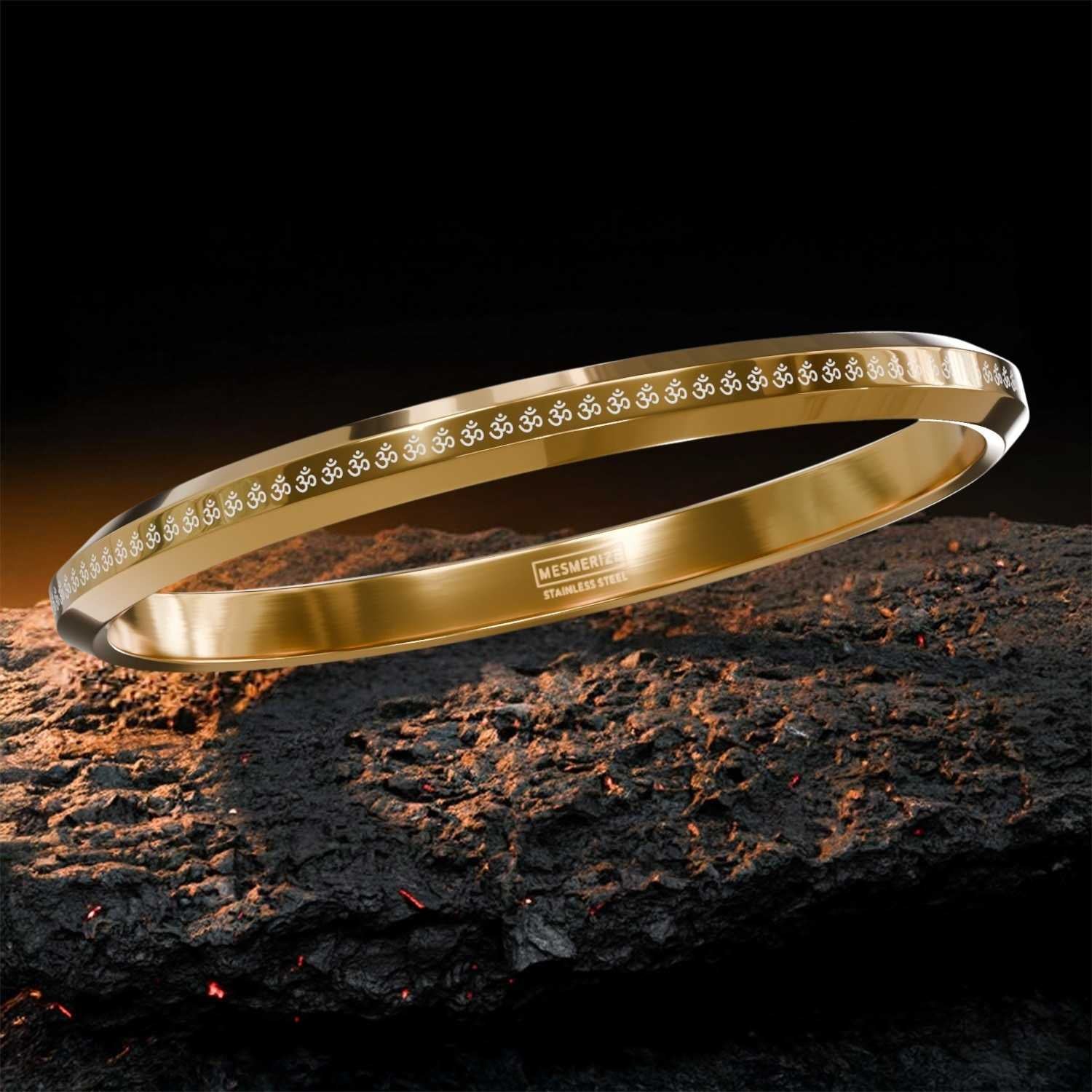 Om MicroCarved Round Kada Gold