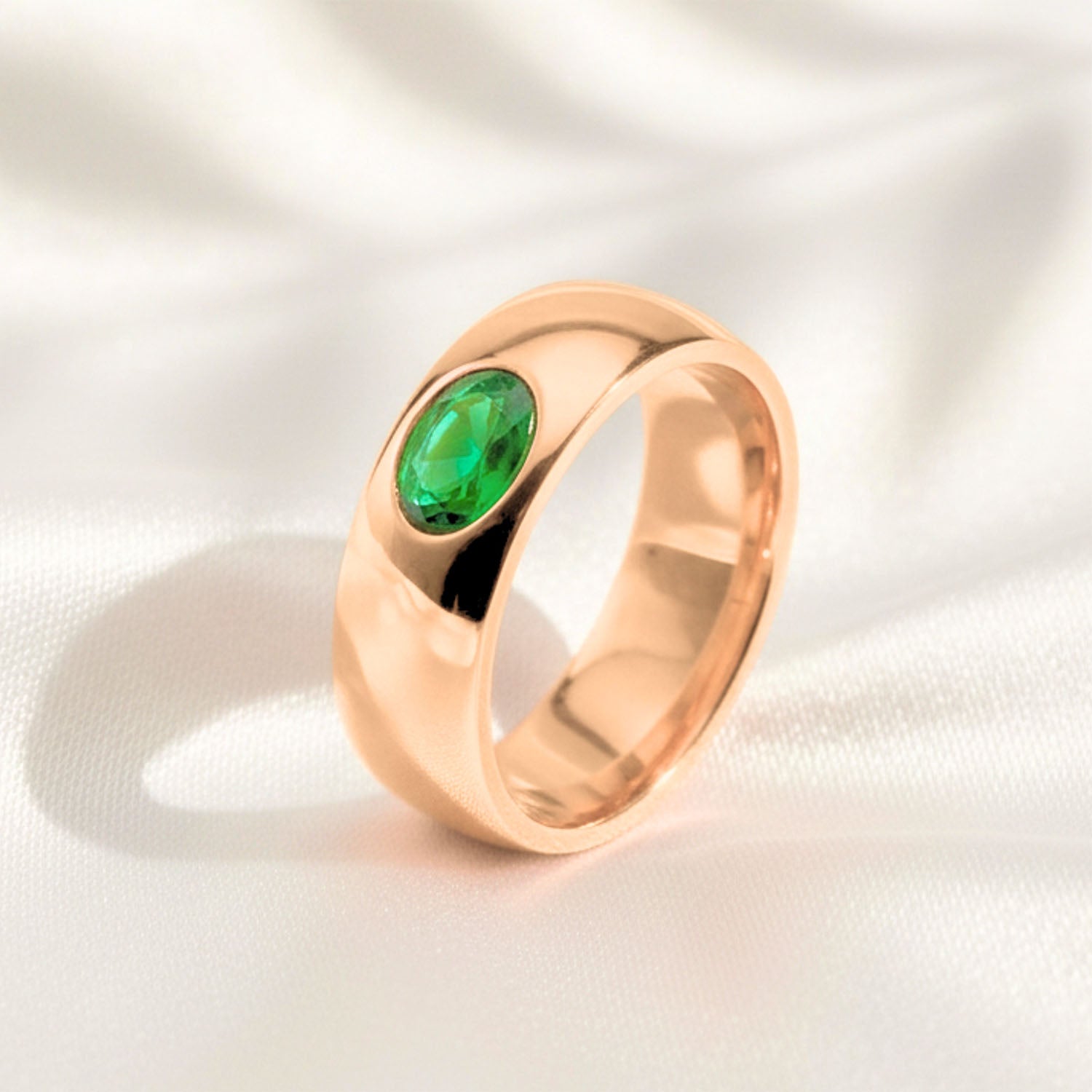 Rose Gold Emarald Statement ring